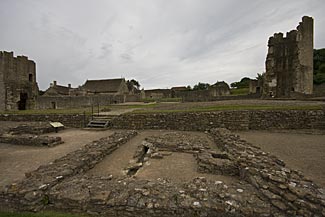 Farleigh Hungerford Castle
